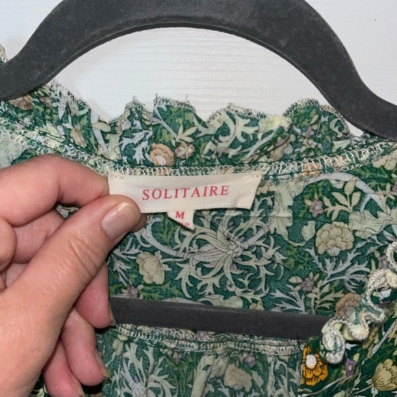 Solitaire Green and Yellow Floral Short Sleeve Blouse Medium - Picture 2 of 3